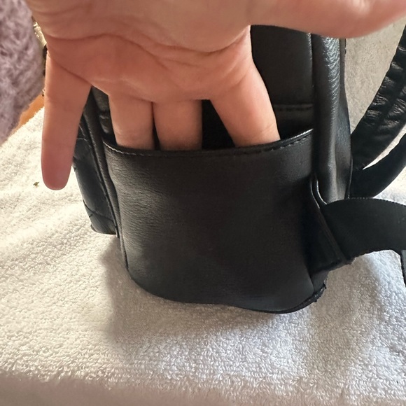 Disney Loungefly Women’s Backpack Minnie Mouse - Picture 10 of 12